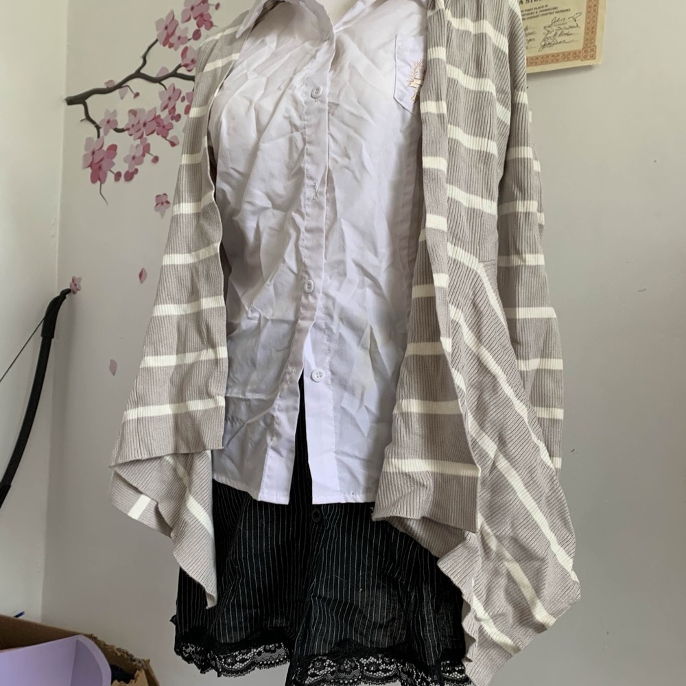 Striped Cardigan with black lace minu skirt no button up included